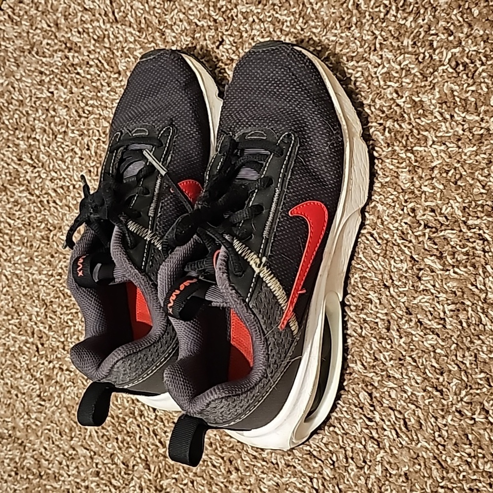 NIKE MAX Size Youth 3 Shoes